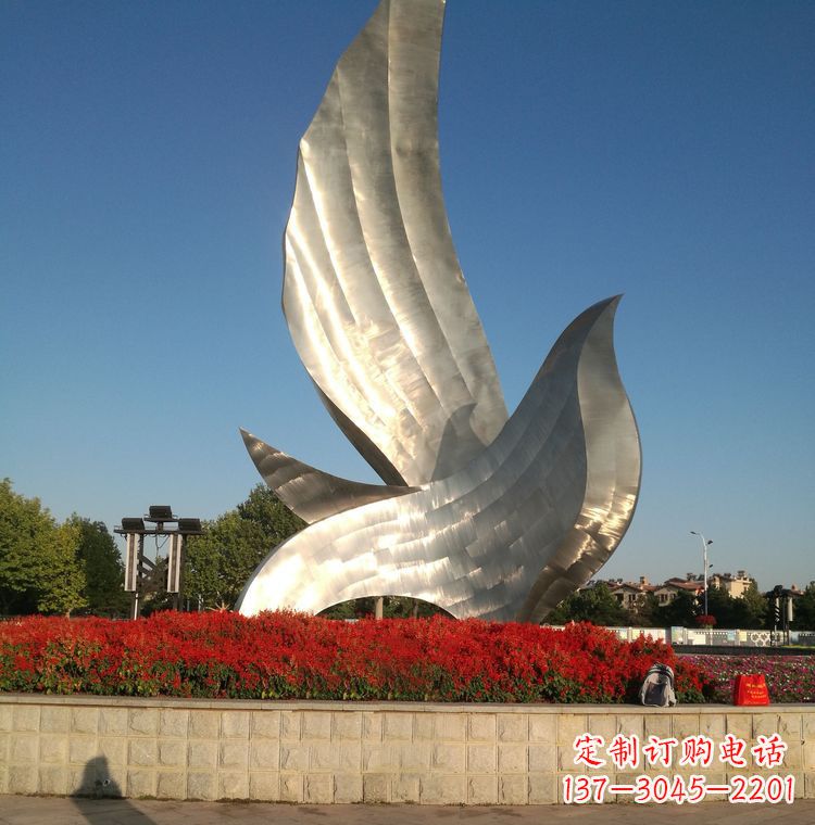 达州北戴河奥林匹克公园鸽子雕塑