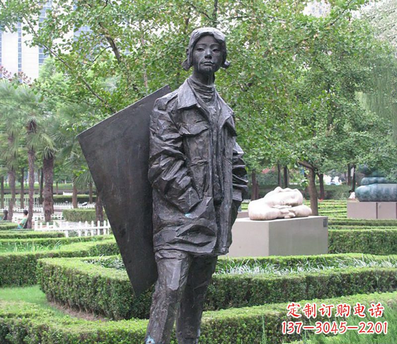 达州少女的坚强与美丽——铜雕少女公园人物