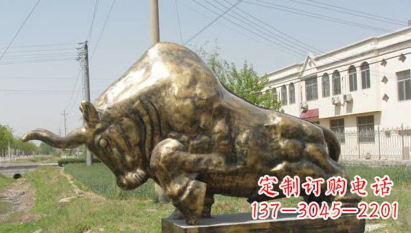 达州黄铜斗牛雕像