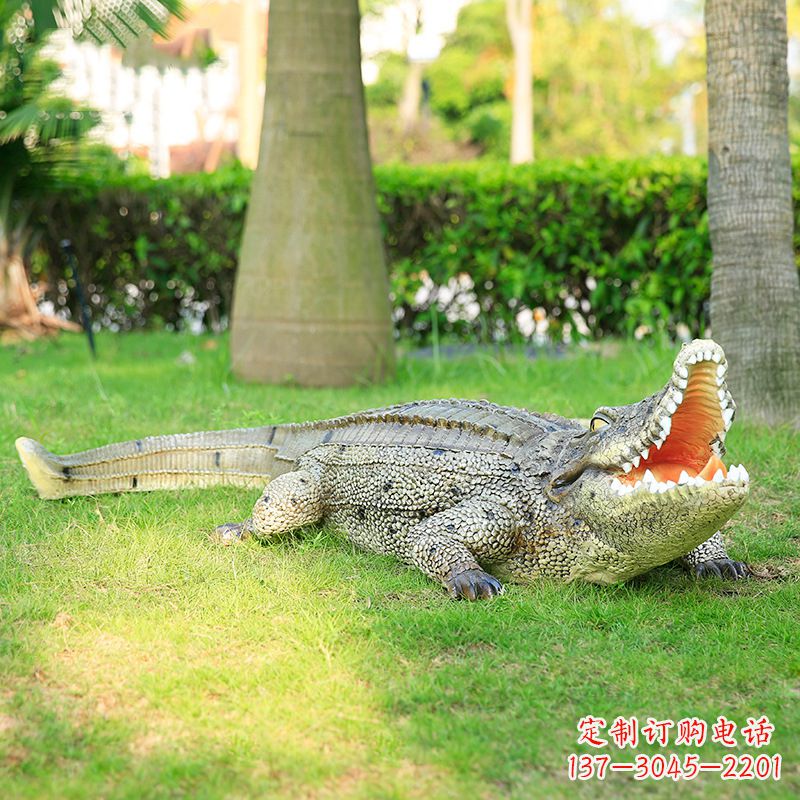 达州玻璃钢仿真动物雕塑点亮园林景观