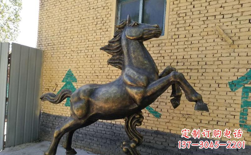 达州马雕塑玻璃钢仿铜创作的艺术