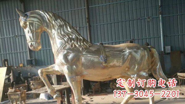 达州玻璃钢仿铜动物雕塑——给马公园带来活力