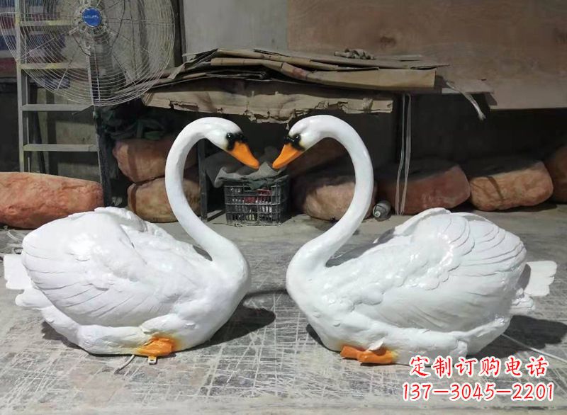 达州玻璃钢仿真发光天鹅雕塑