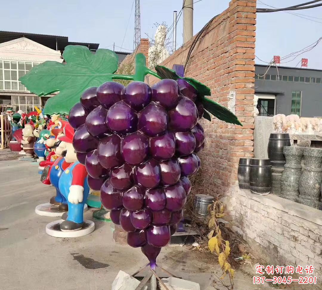 达州仿真玻璃钢葡萄雕塑