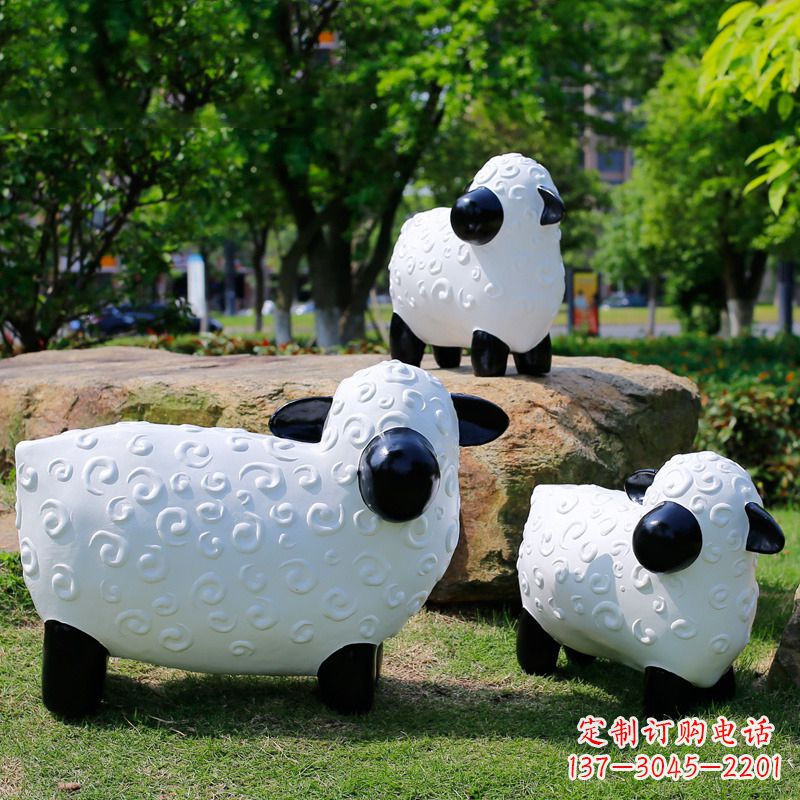 达州玻璃钢卡通动物雕塑,增添公园草坪韵味