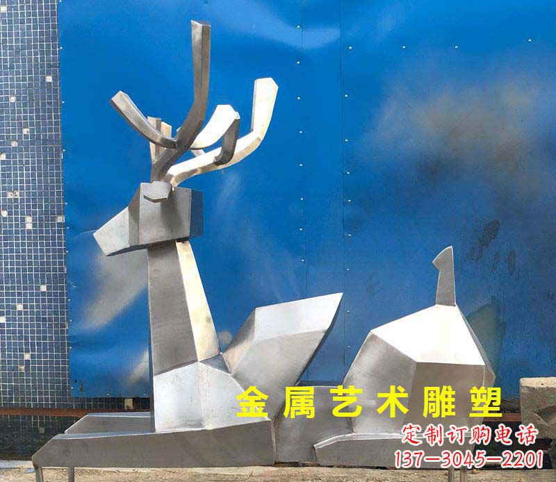 达州不锈钢别墅几何鹿雕塑——别出心裁的艺术灵感