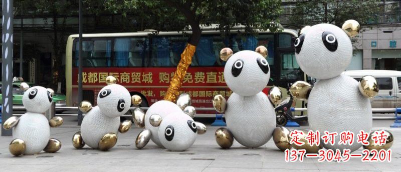 达州不锈钢城市抽象熊猫雕塑