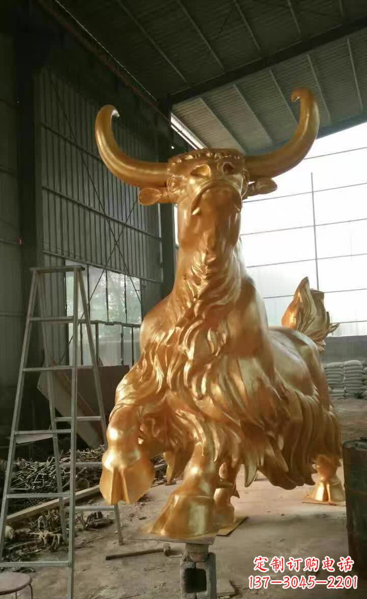 达州不锈钢城市的钛金牦牛雕塑