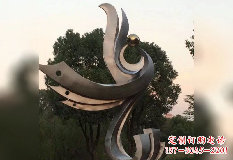 达州不锈钢凤凰雕塑象征着活力与美丽