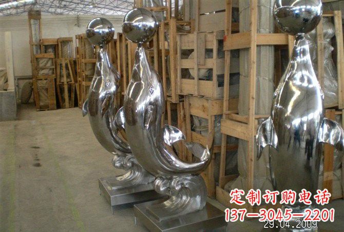 达州不锈钢海豚顶球雕塑