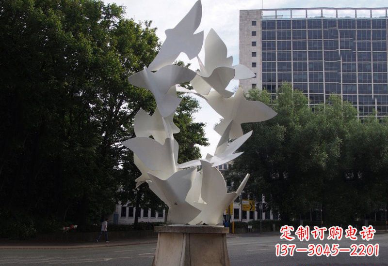 达州美丽而宁静的不锈钢和平鸽雕塑