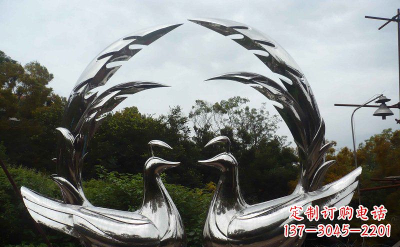 达州不锈钢制作的孔雀雕塑