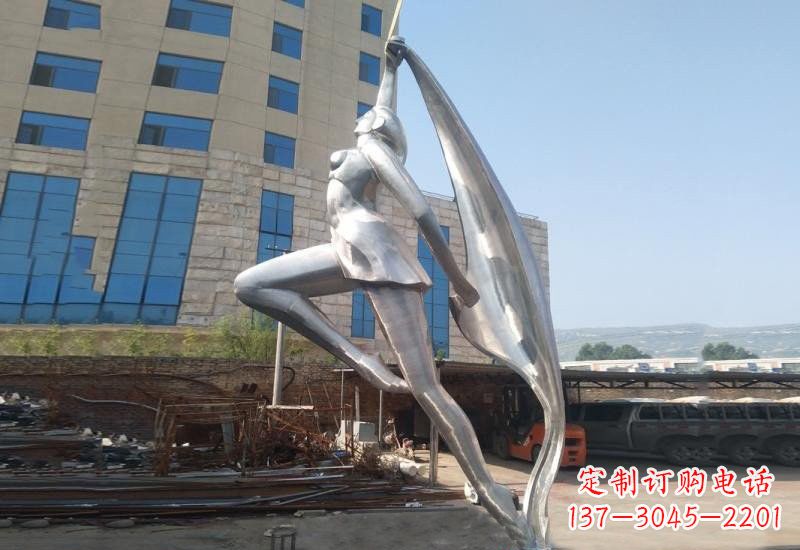 达州不锈钢女孩雕塑
