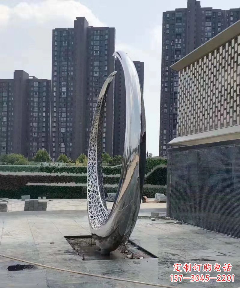 达州精美不锈钢月亮雕塑
