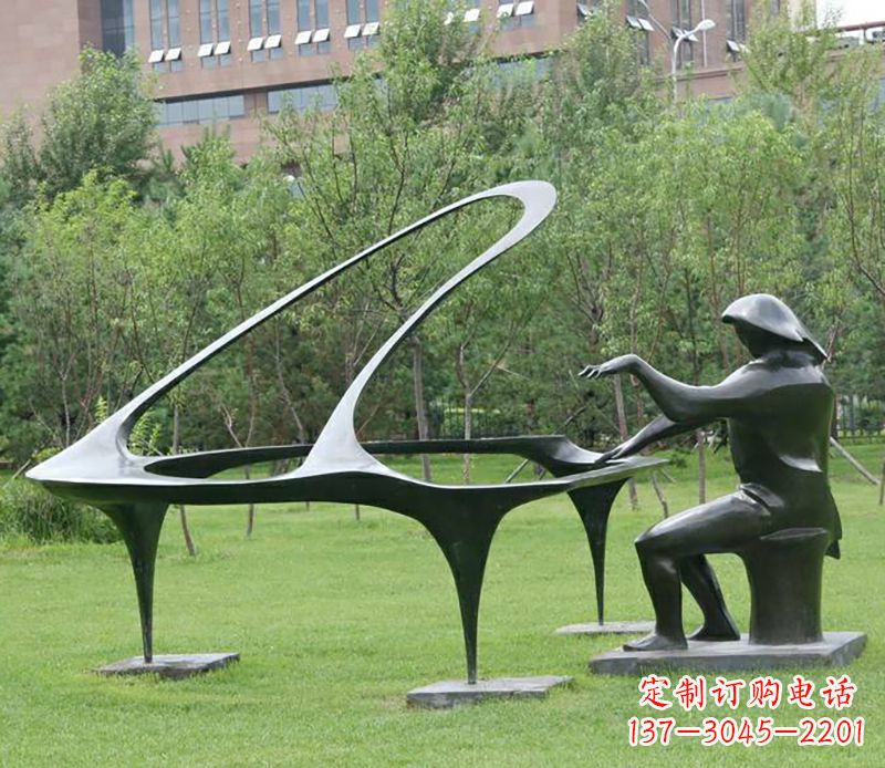 达州不锈钢钢琴雕塑——激发人们心中的音乐
