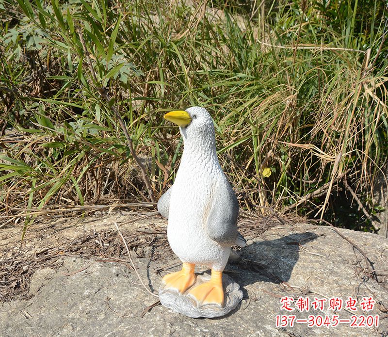 达州和平鸽雕塑传递和平的美丽象征