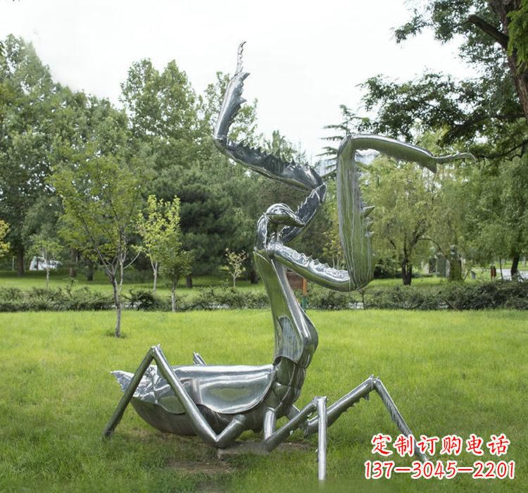 达州不锈钢螳螂雕塑精雕细琢的艺术瑰宝