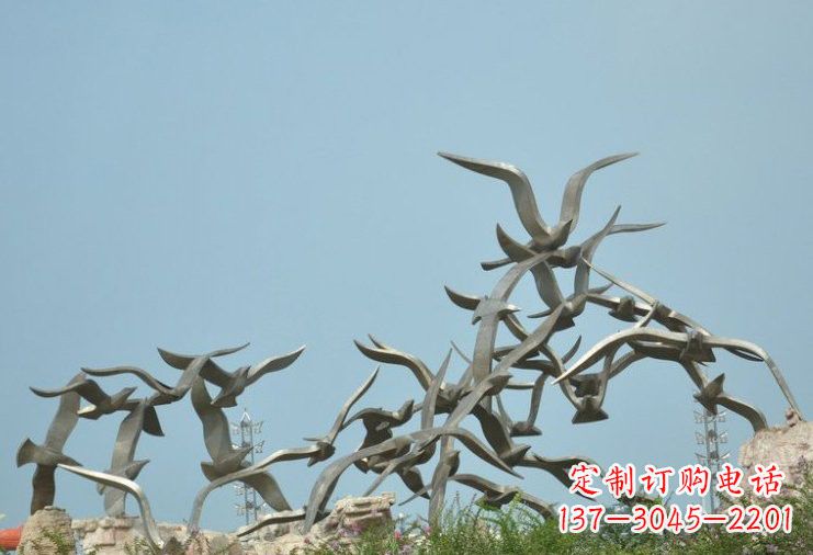 达州不锈钢大雁雕塑一只翱翔天际的艺术品