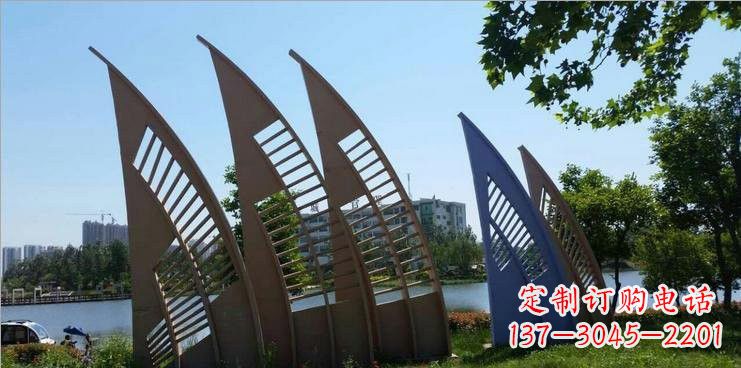 达州不锈钢公园的船帆雕塑