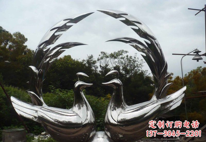 达州不锈钢孔雀雕塑精致美丽的艺术品