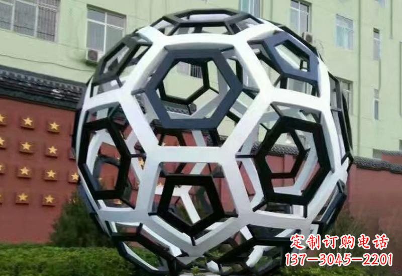 达州不锈钢公园抽象镂空足球雕塑