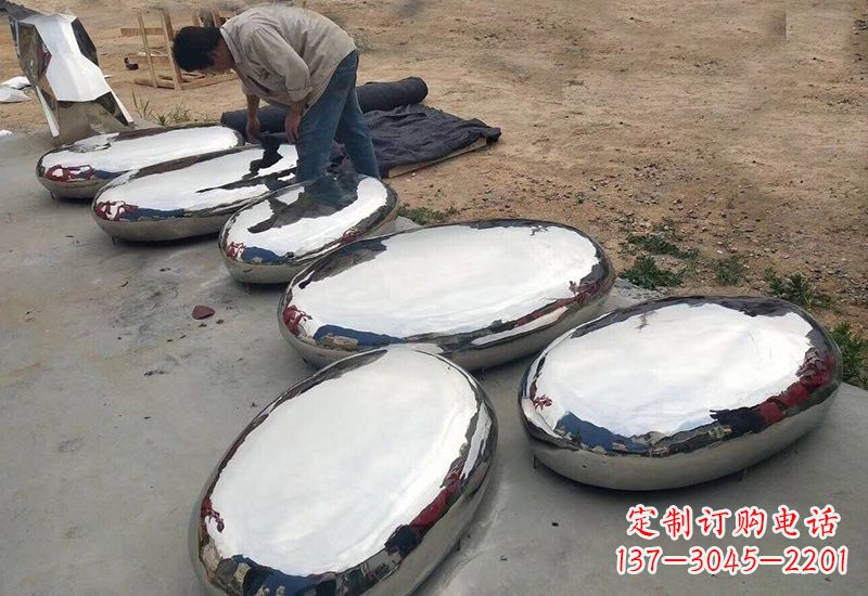 达州不锈钢公园鹅卵石雕塑