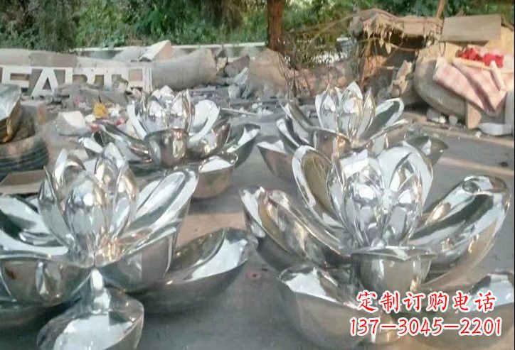 达州不锈钢莲花雕塑一件象征着美丽与自由的作品