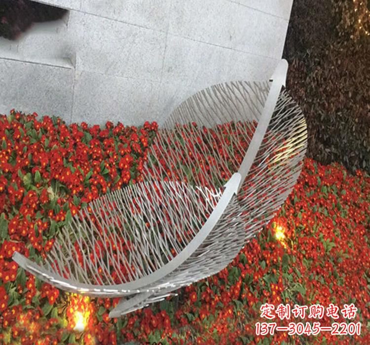 达州不锈钢公园镂空树叶雕塑