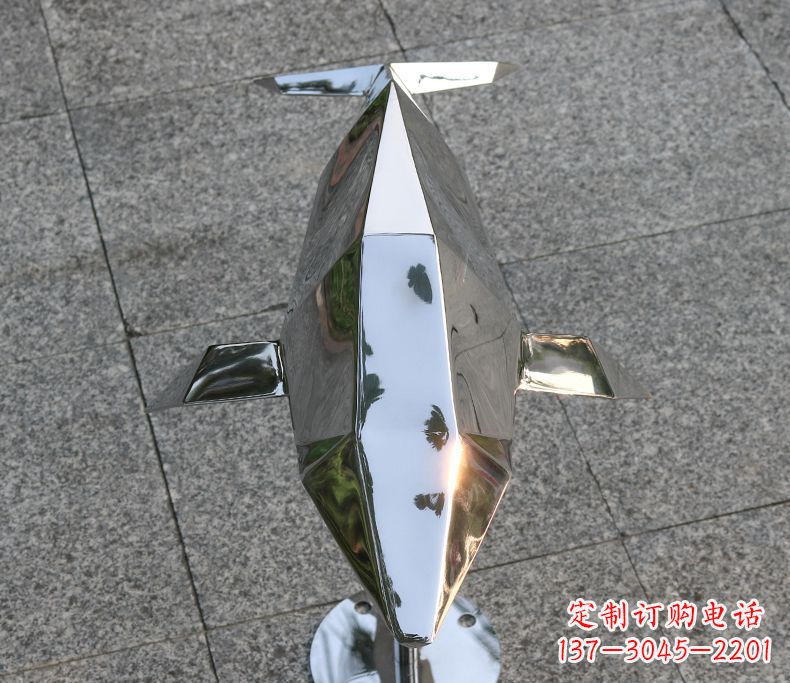 达州海豚雕塑令不锈钢广场更加灿烂
