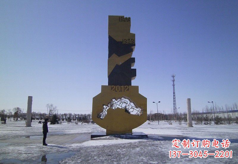 达州不锈钢广场抽象钥匙雕塑