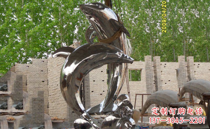 达州海豚之美不锈钢海边雕塑