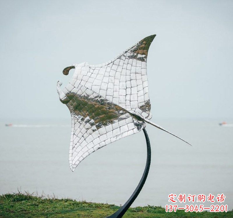 达州不锈钢海洋动物蝠鲼雕塑艺术与环保的完美结合