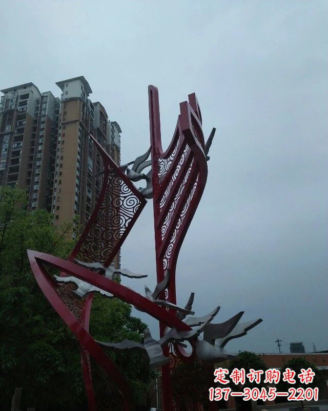 达州不锈钢和平鸽和祥云纹船帆雕塑
