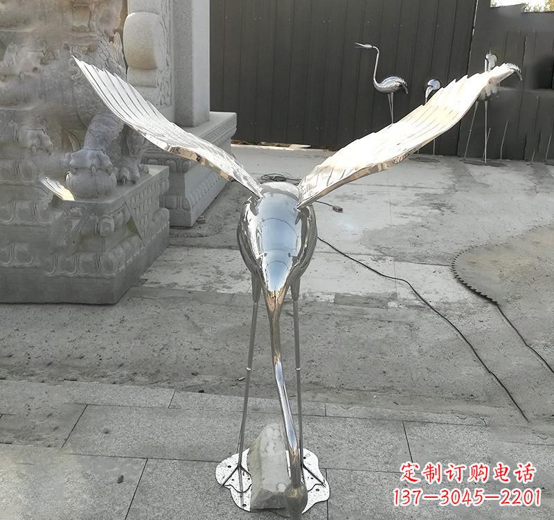 达州不锈钢仙鹤雕塑美丽与坚固并存