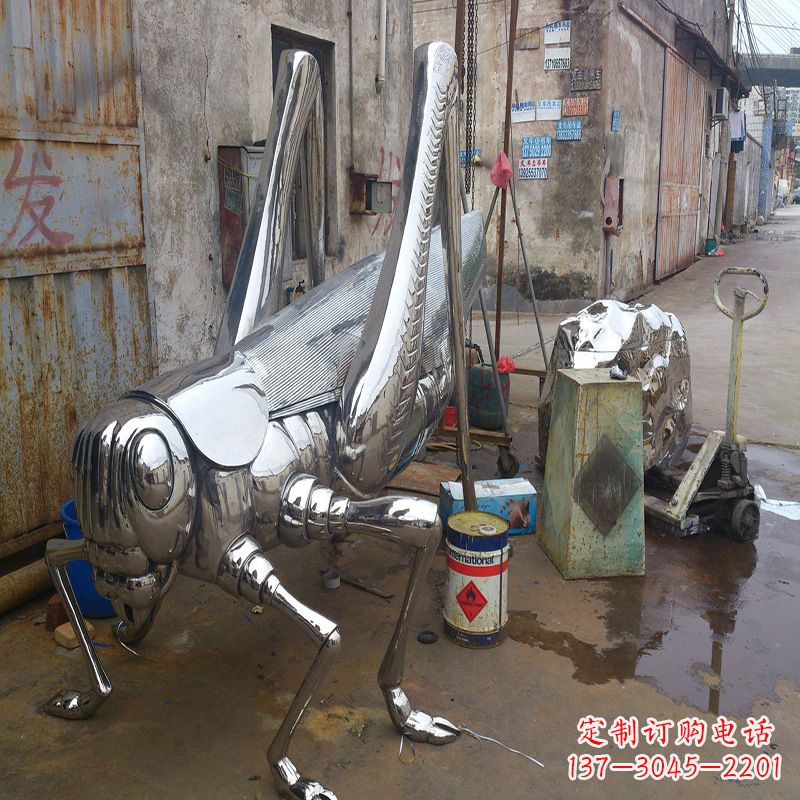 达州不锈钢蝗虫蚂蚱雕塑