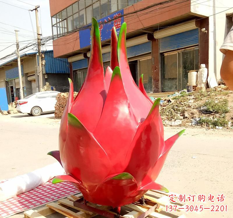 达州精美不锈钢火龙果雕塑