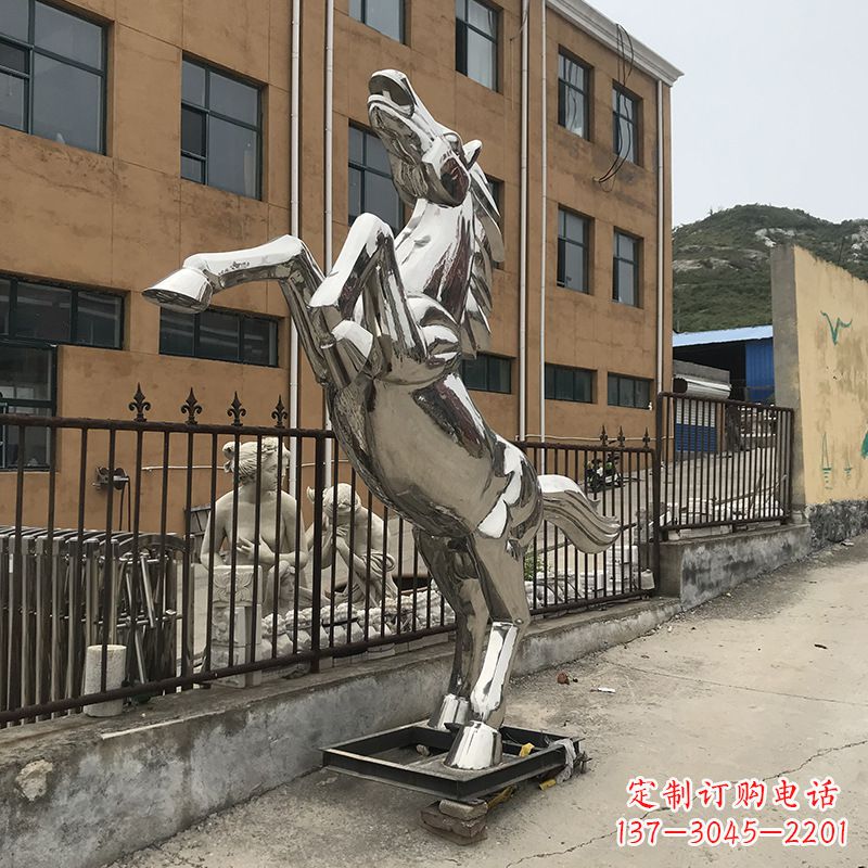 达州不锈钢镜面奔马雕塑