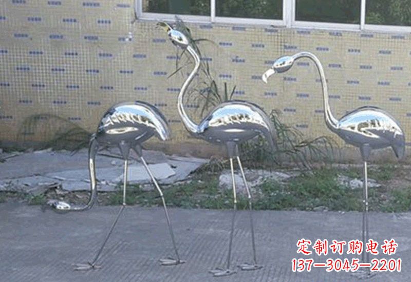 达州不锈钢火烈鸟雕塑给人以美好的视觉享受