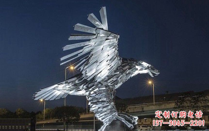 达州金色老鹰展翅飞翔——不锈钢老鹰抓球广场景观雕塑