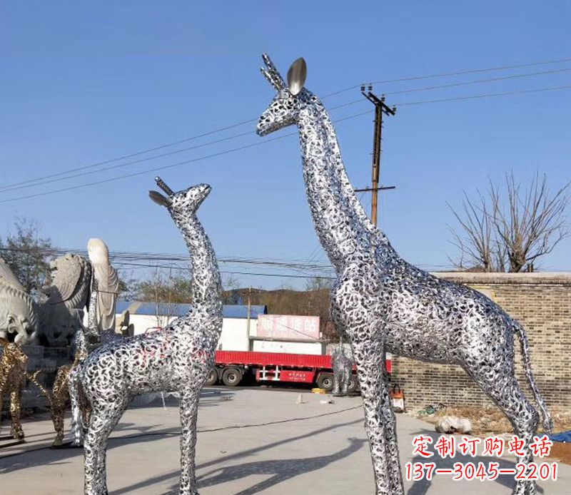 达州不锈钢镂空动物长颈鹿雕塑