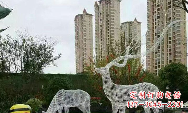 达州不锈钢镂空鹿动物雕塑
