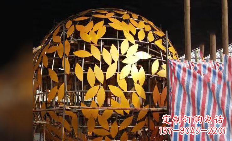 达州不锈钢镂空树叶雕塑——精美绝伦