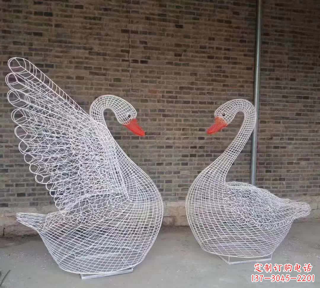 达州不锈钢镂空天鹅雕塑——美丽动人
