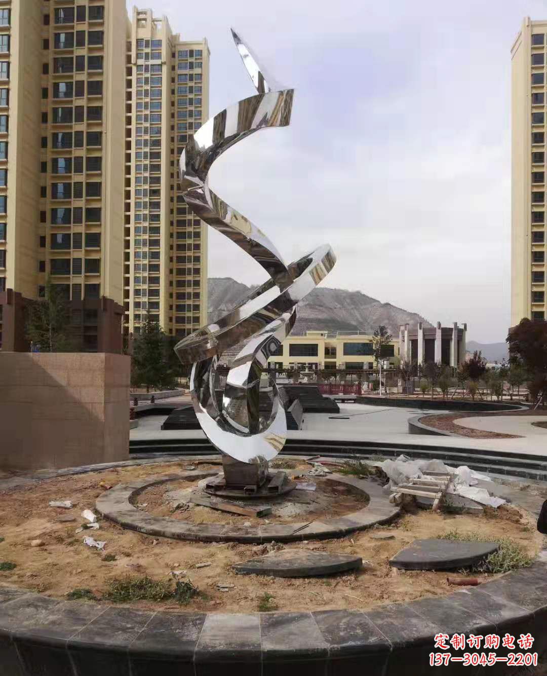 达州飘带雕塑美化城市空间的艺术