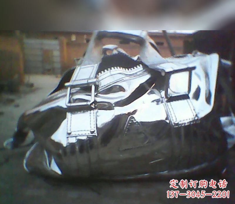 达州不锈钢手提包雕塑 (2)