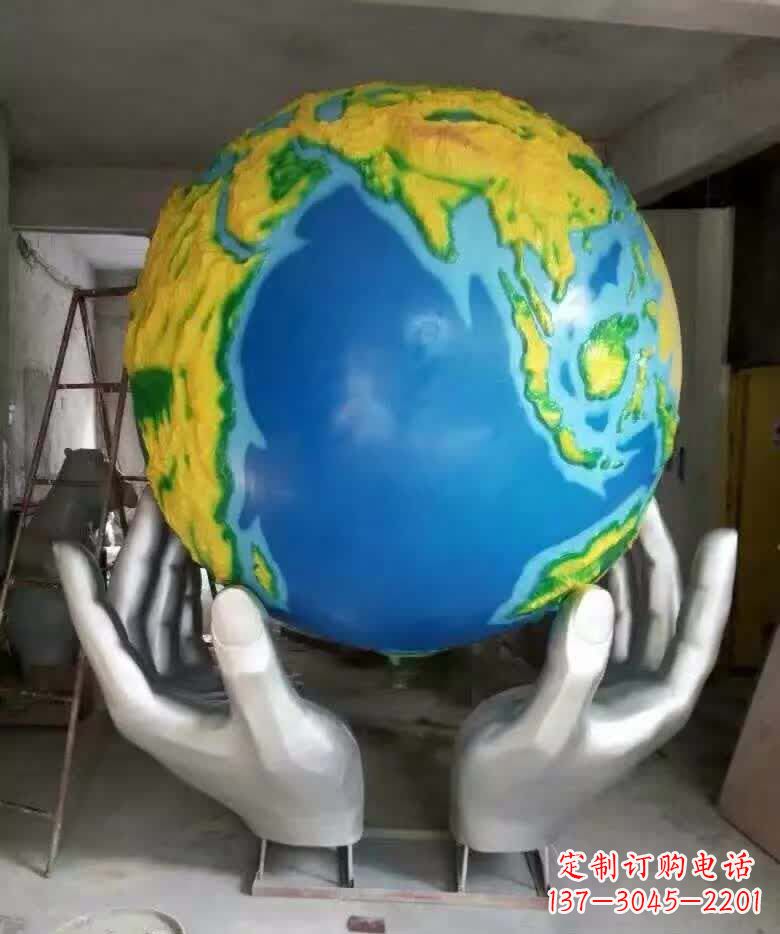 达州不锈钢手托地球景观雕塑