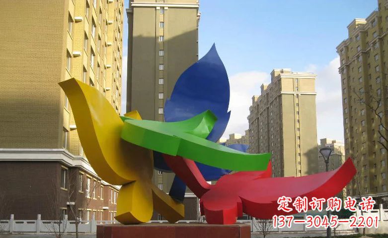 达州不锈钢树叶景观雕塑美丽而精致