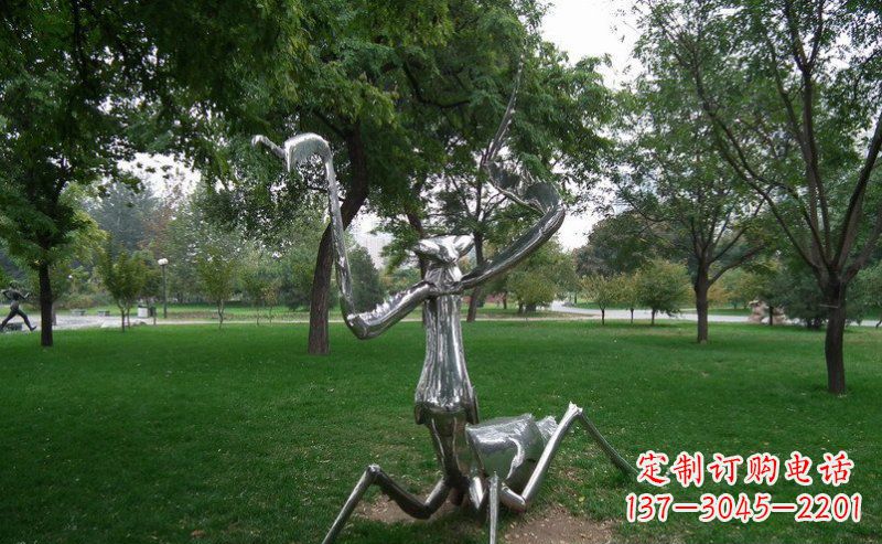 达州不锈钢螳螂古朴雅致的雕塑