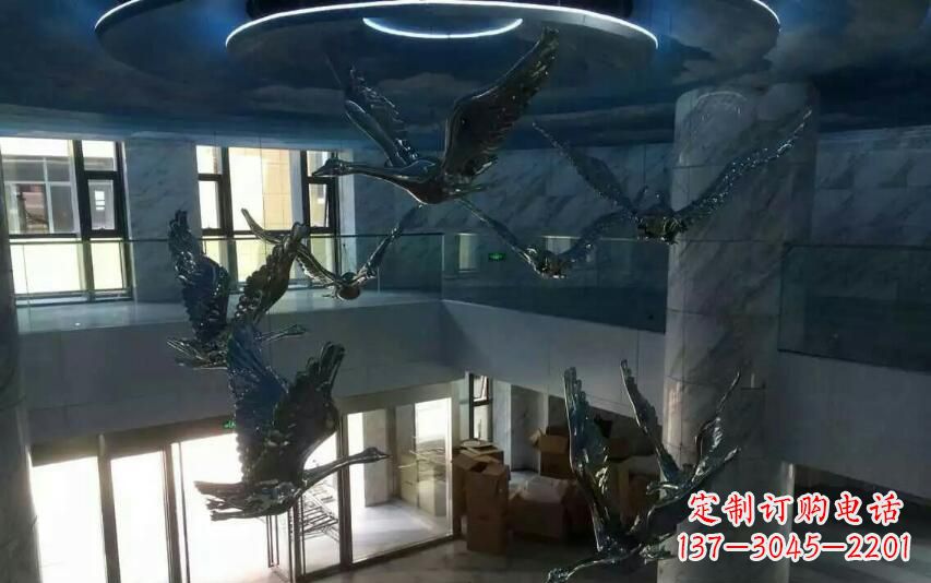 达州不锈钢天鹅雕塑赋予室内空间灵动之美