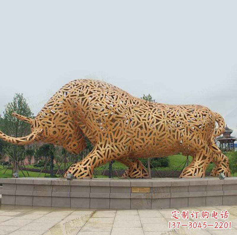 达州不锈钢网格造型开荒牛公园景观动物雕塑